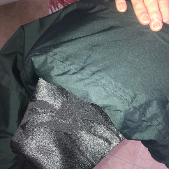 Betty Rides Snowboarding Jacket - Picture 8 of 8